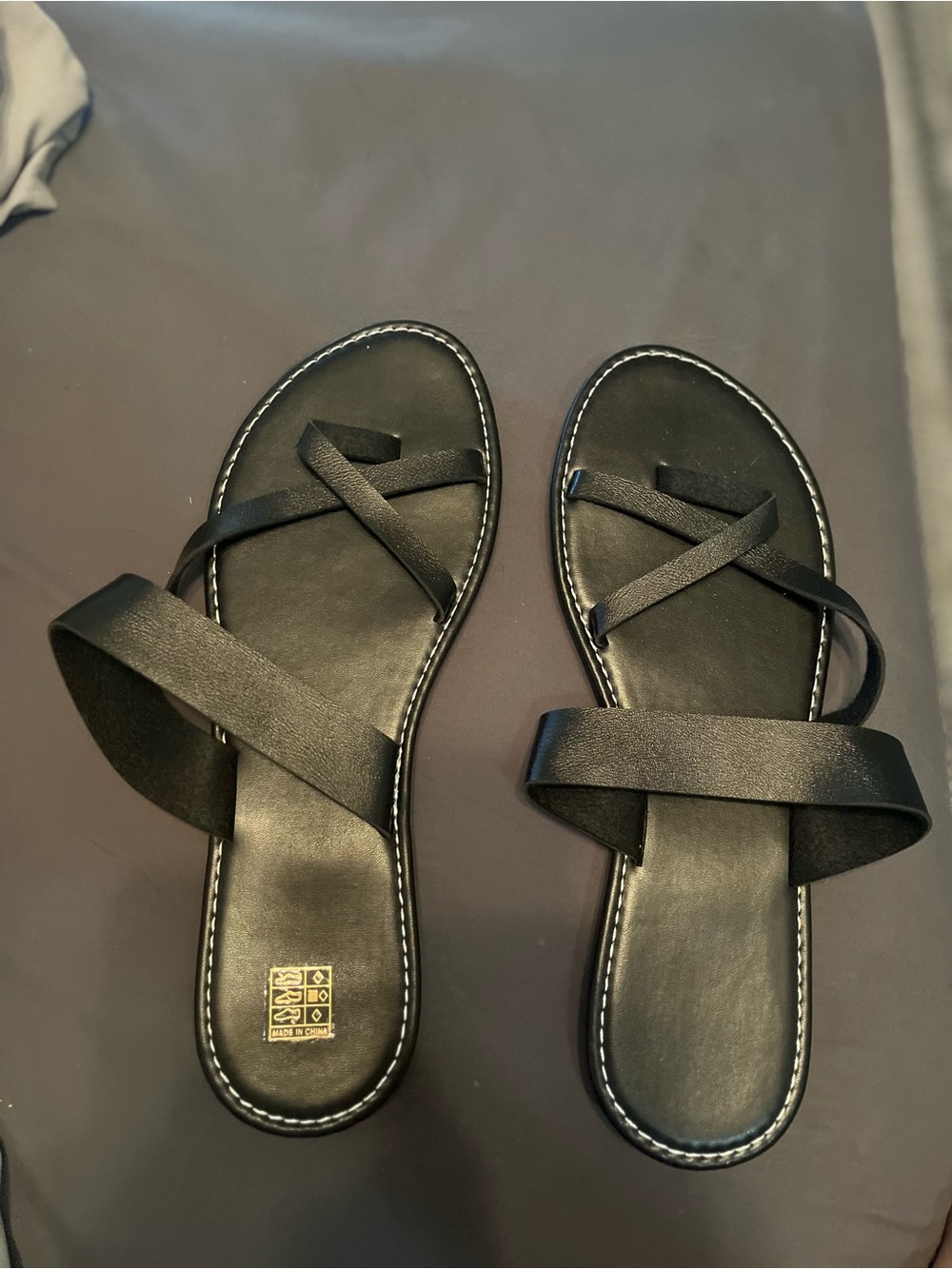 SHEIN Black Cross-Strap Flat Slide Sandals